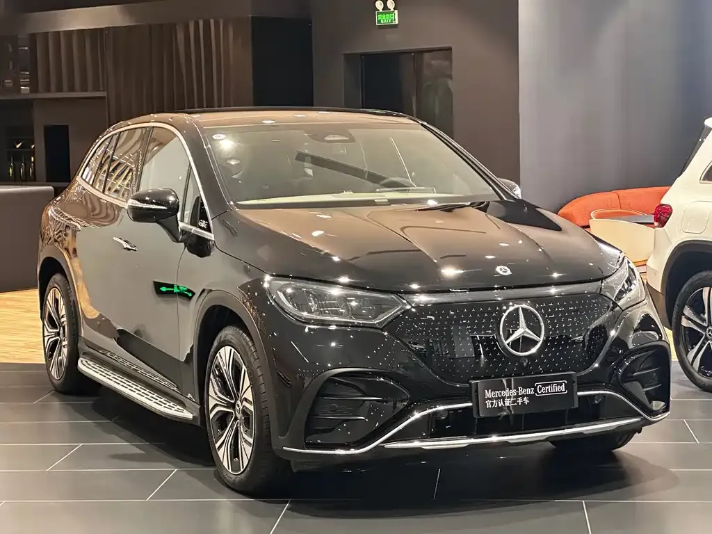 Mercedes-Benz EQE SUV — фото 4