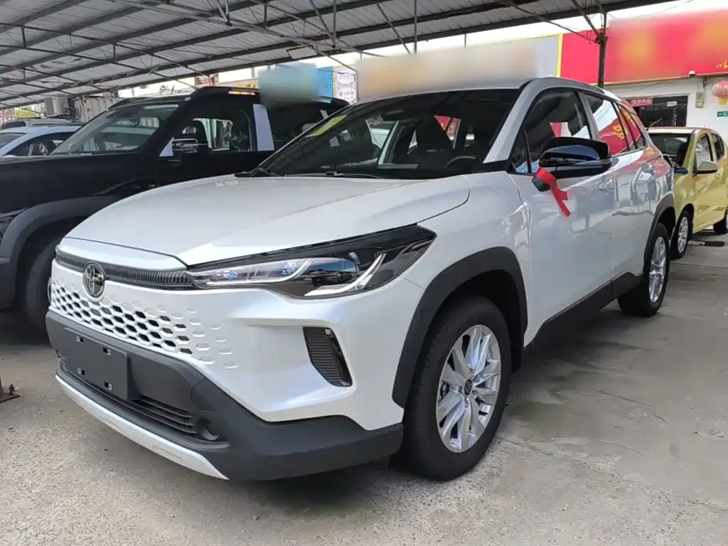 Toyota Corolla Cross — фото 1