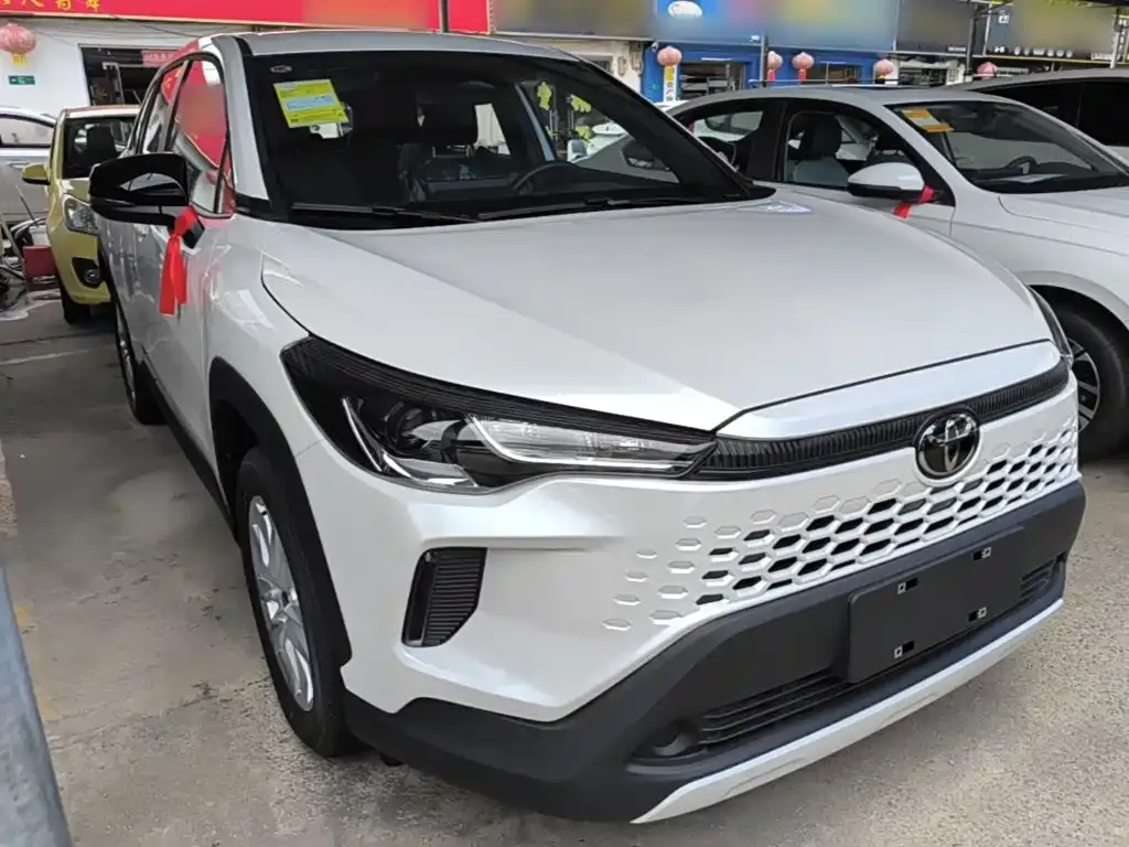 Toyota Corolla Cross — фото 9