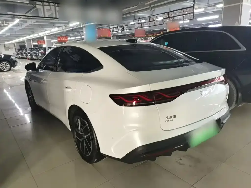 BYD Qin L — фото 9