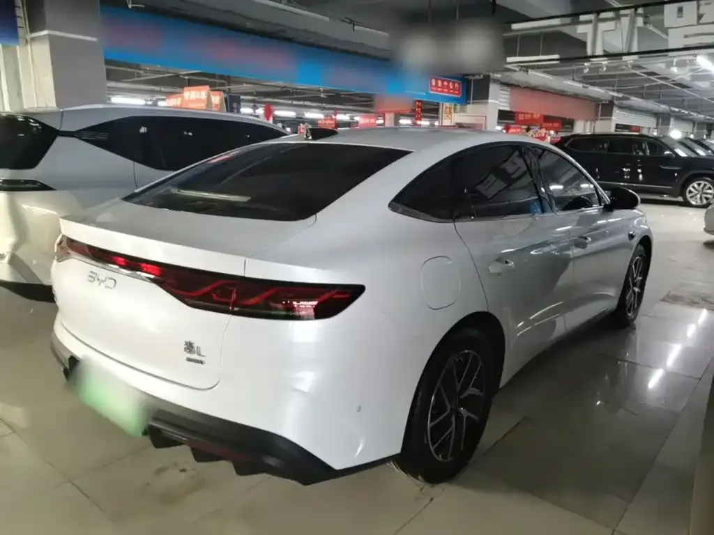 BYD Qin L — фото 7