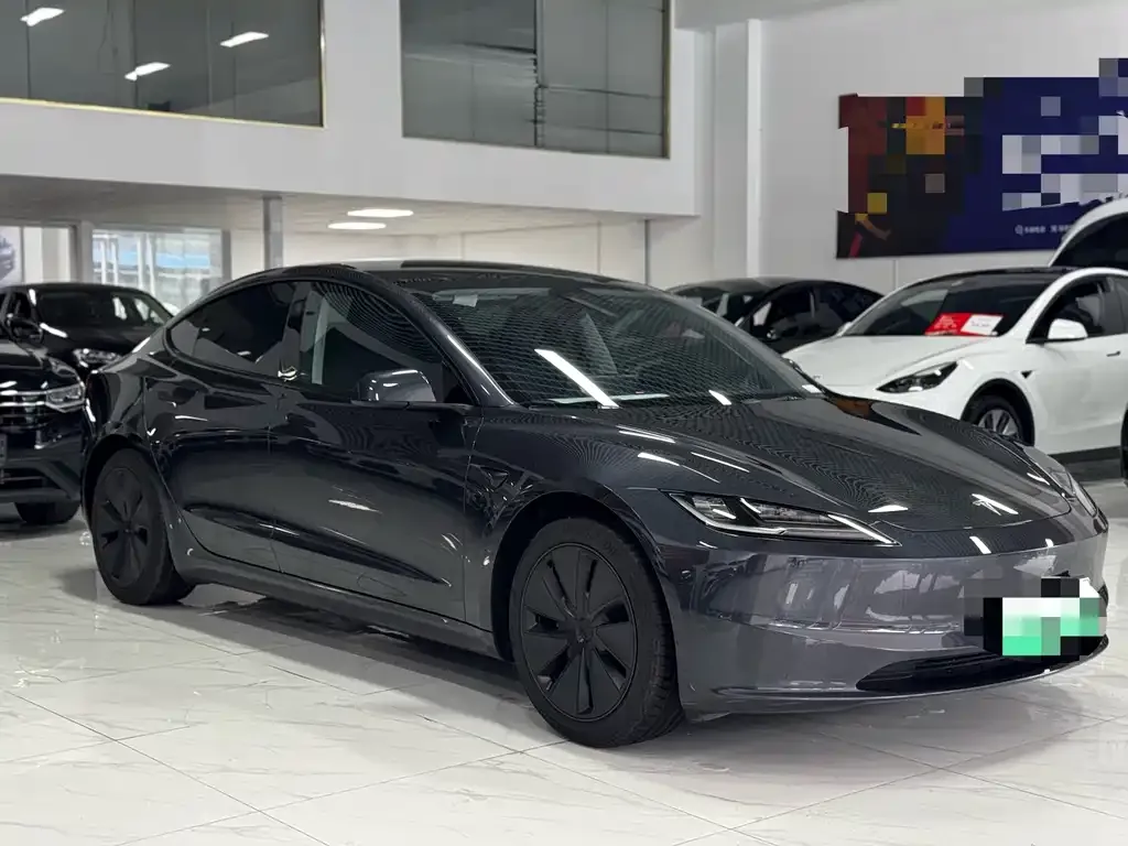 Tesla Model 3 — фото 8