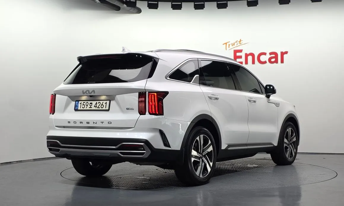 Kia Sorento — фото 7