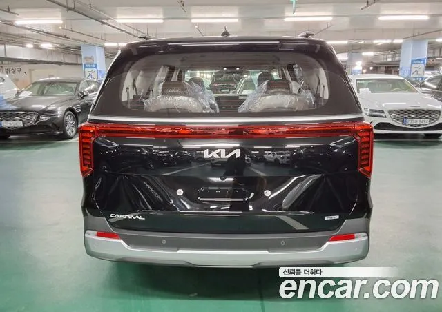 Kia Carnival — фото 3