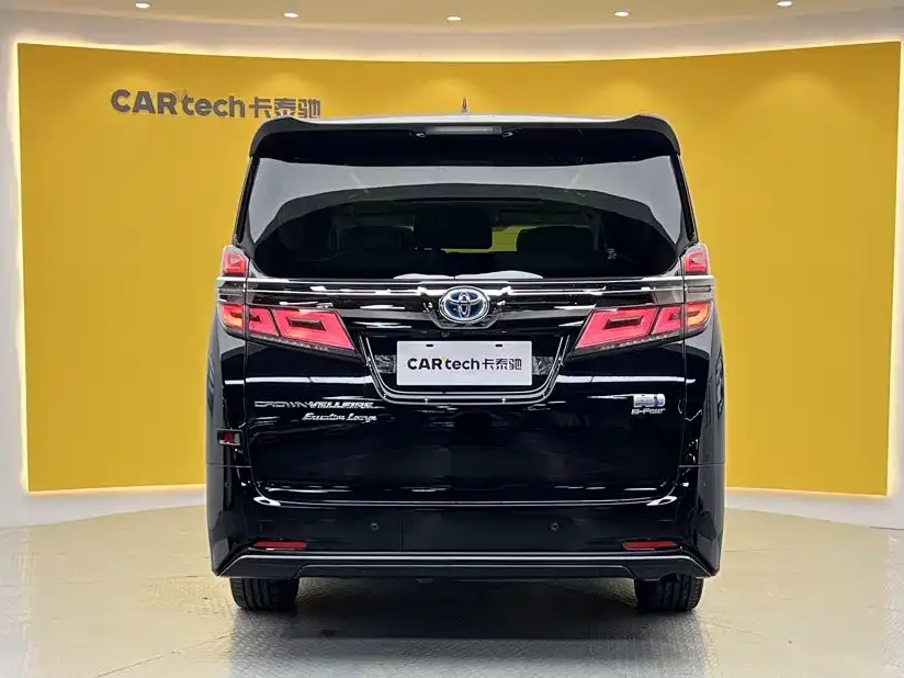 Toyota Vellfire — фото 2