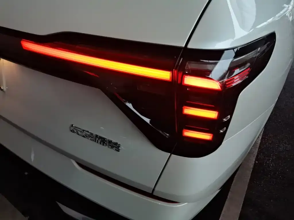 Ford Edge — фото 4