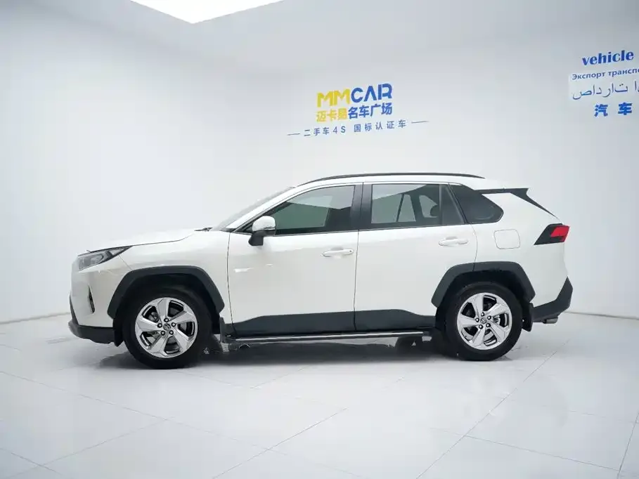 Toyota RAV4 — фото 3