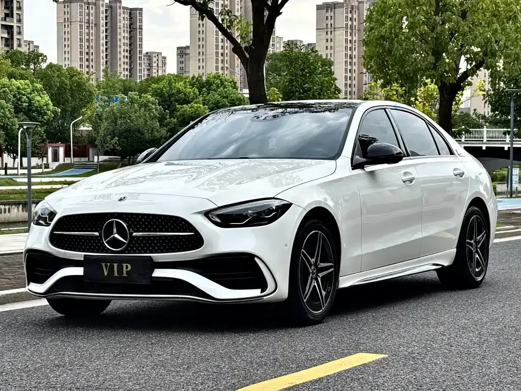 Mercedes-Benz C-Class — фото 1