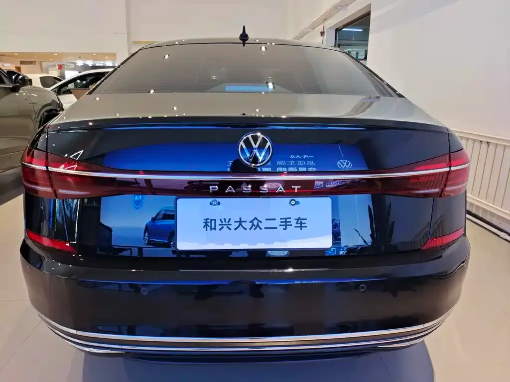 Volkswagen Passat — фото 4