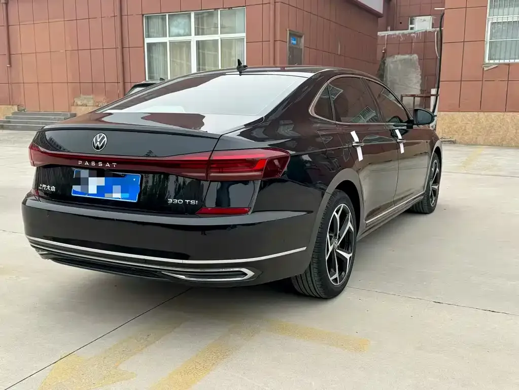 Volkswagen Passat — фото 4