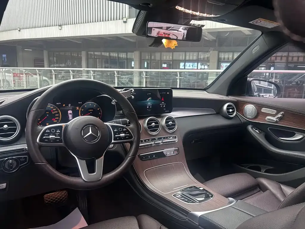 Mercedes-Benz GLC — фото 2