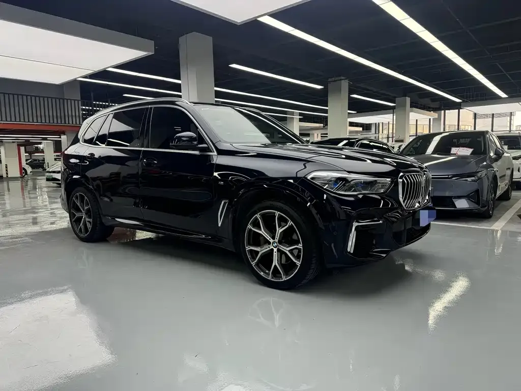 BMW X5 — фото 9