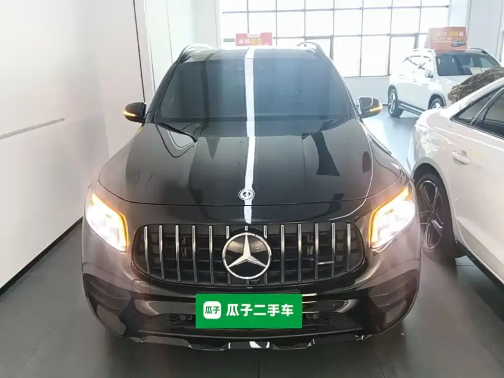 Mercedes-Benz GLB AMG — фото 5