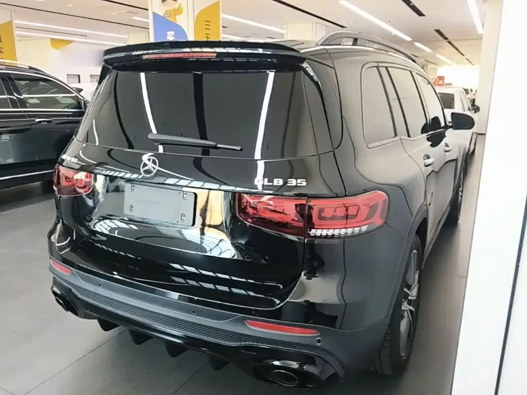 Mercedes-Benz GLB AMG — фото 9