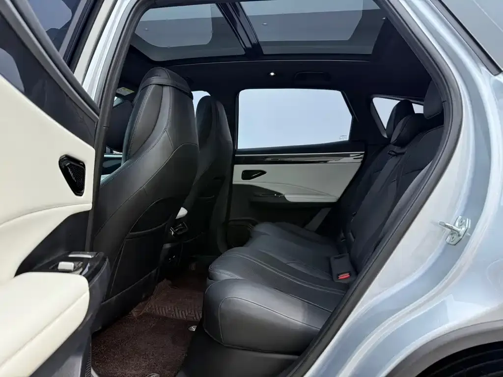 Geely Galaxy L7 — фото 3