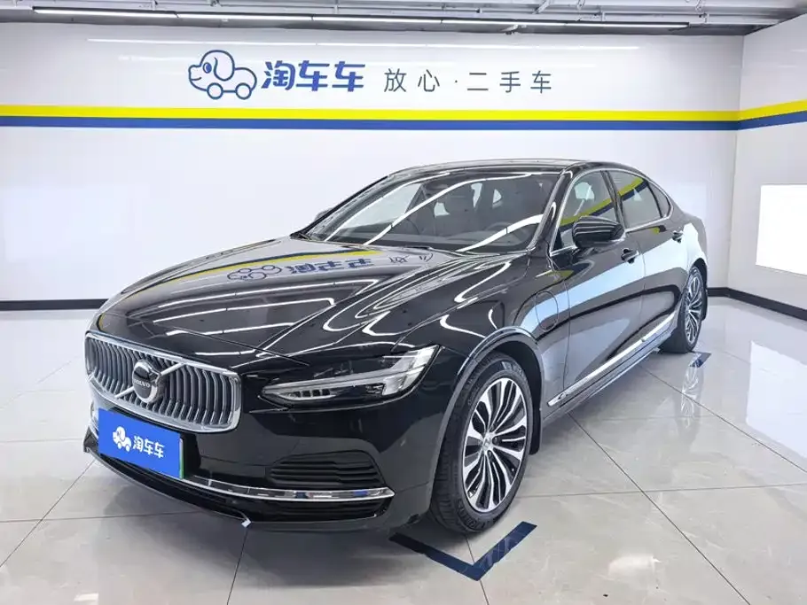Volvo S90 — фото 1