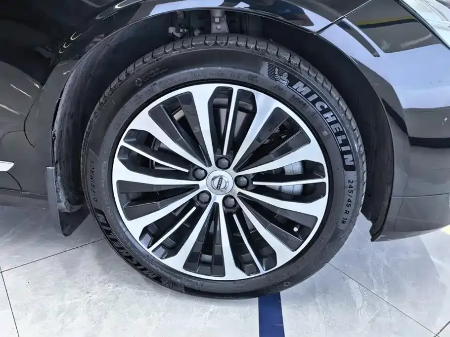Volvo S90 — фото 10