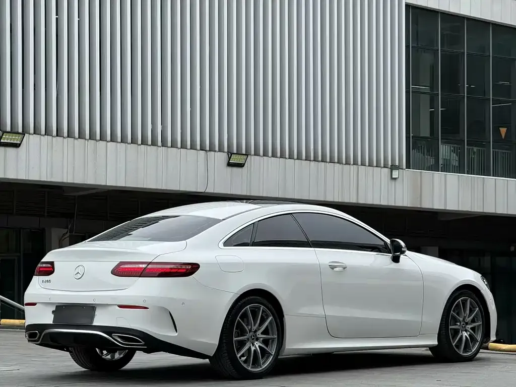 Mercedes-Benz E-Class (Import) — фото 5
