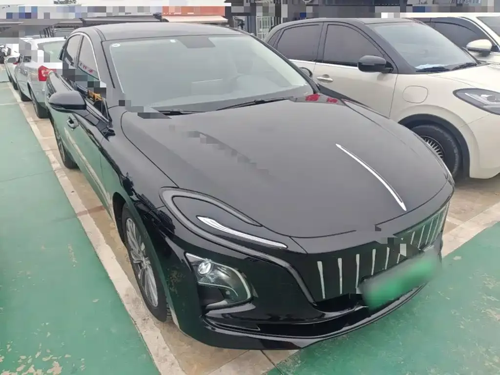 Hongqi E-QM5 — фото 2