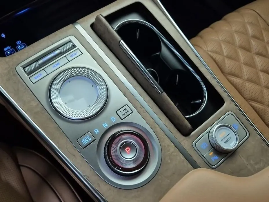 Genesis GV80 — фото 10