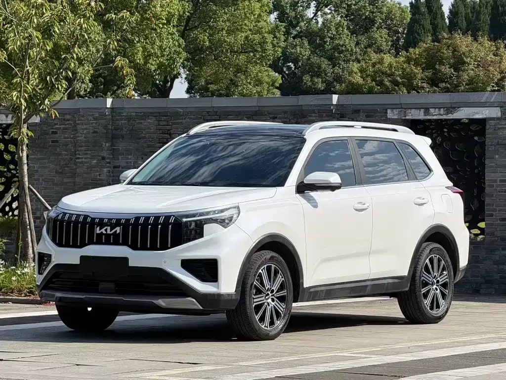 Kia Sportage — фото 1