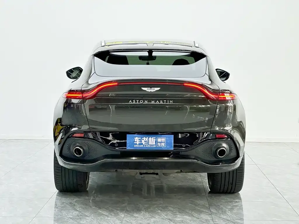 Aston Martin DBX — фото 8