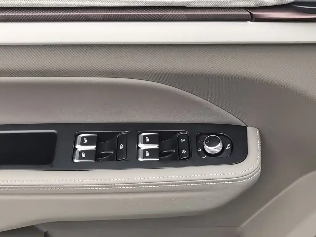 Geely Icon — фото 6
