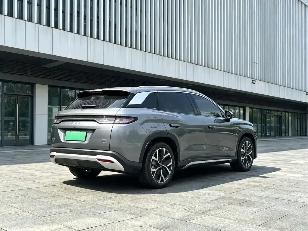 BYD L DM-i — фото 3