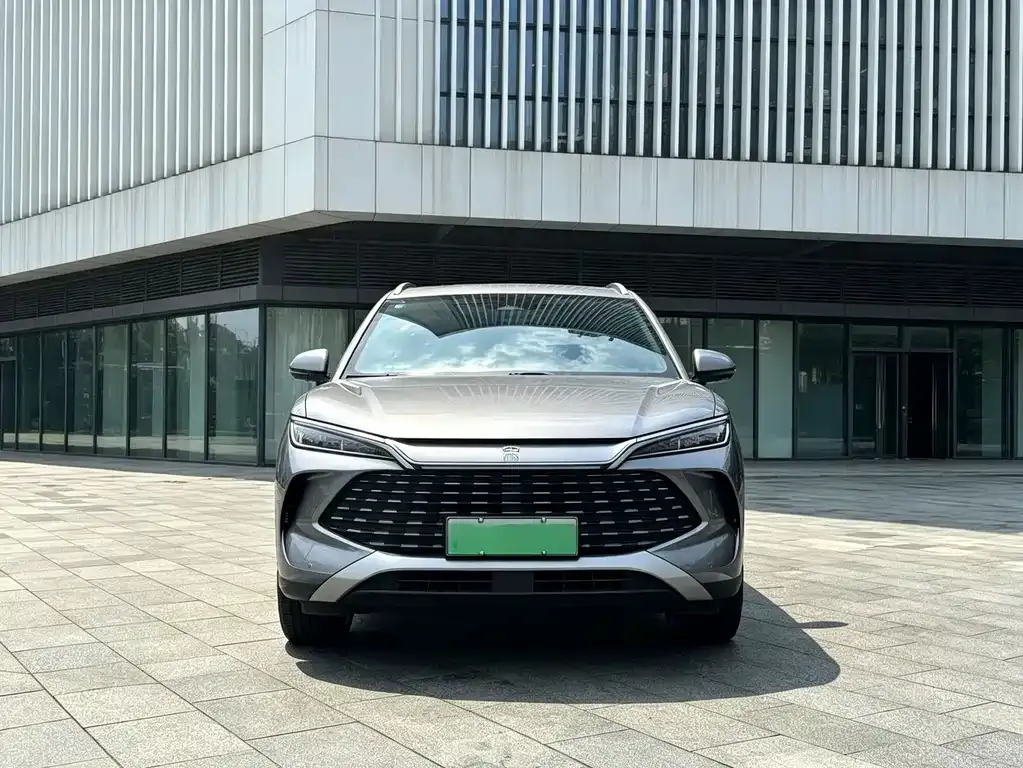 BYD L DM-i — фото 9