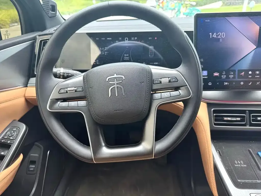 BYD L DM-i — фото 10