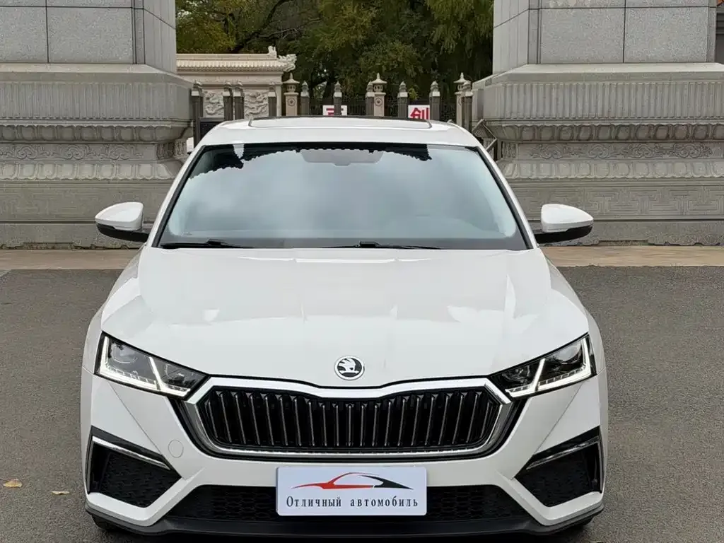 Skoda Octavia — фото 7
