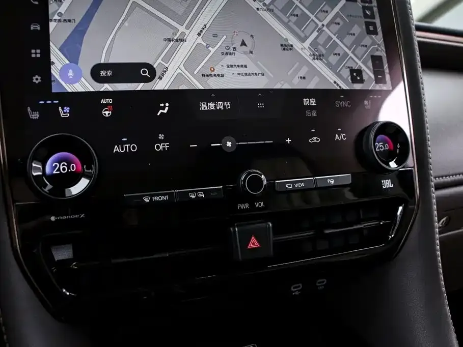 Toyota Alphard — фото 10
