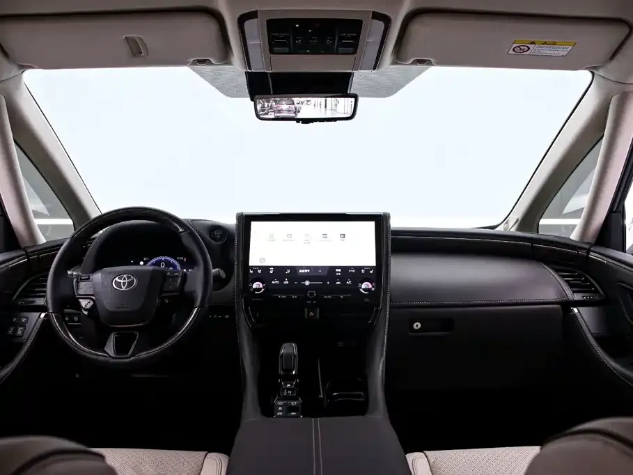 Toyota Alphard — фото 6