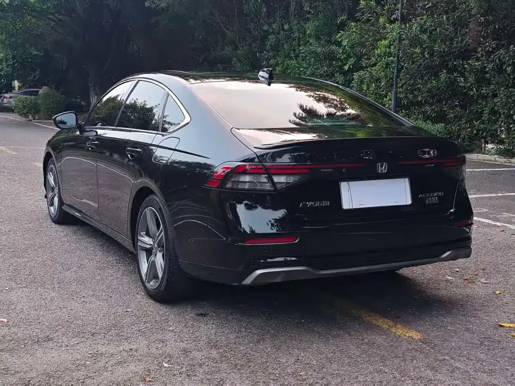 Honda Accord — фото 5
