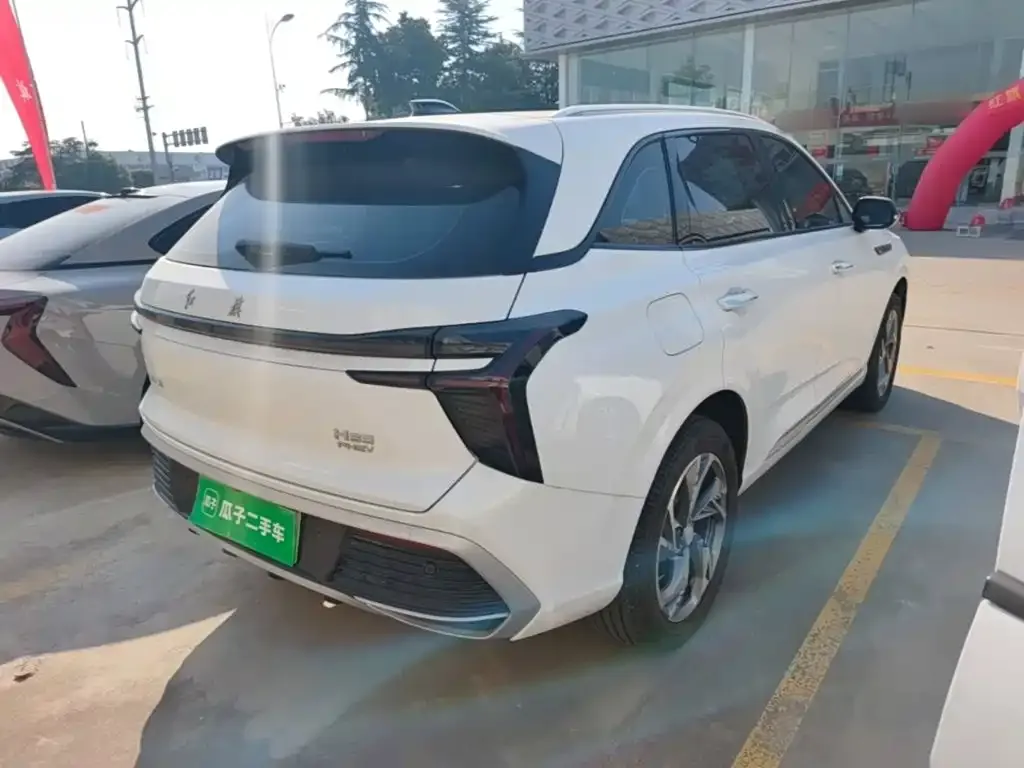 Hongqi HS3 PHEV — фото 3
