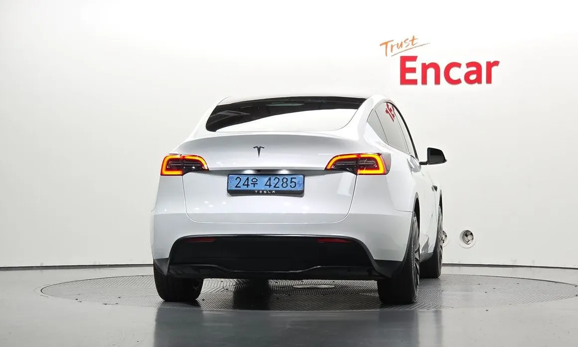 Tesla Model Y — фото 4