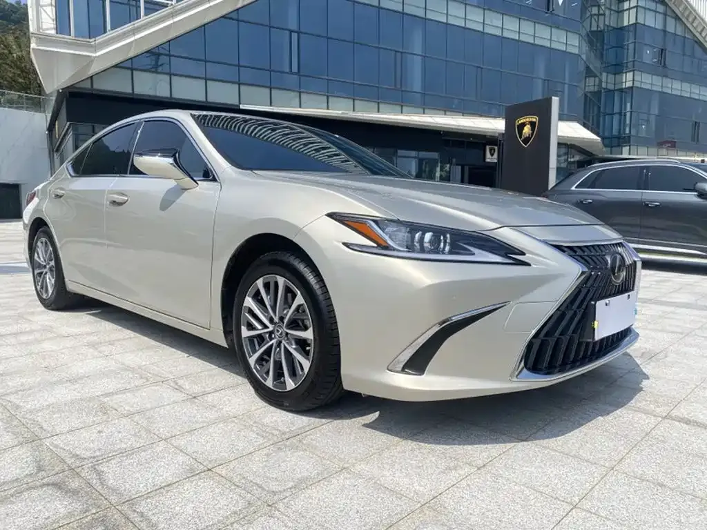 Lexus ES — фото 6