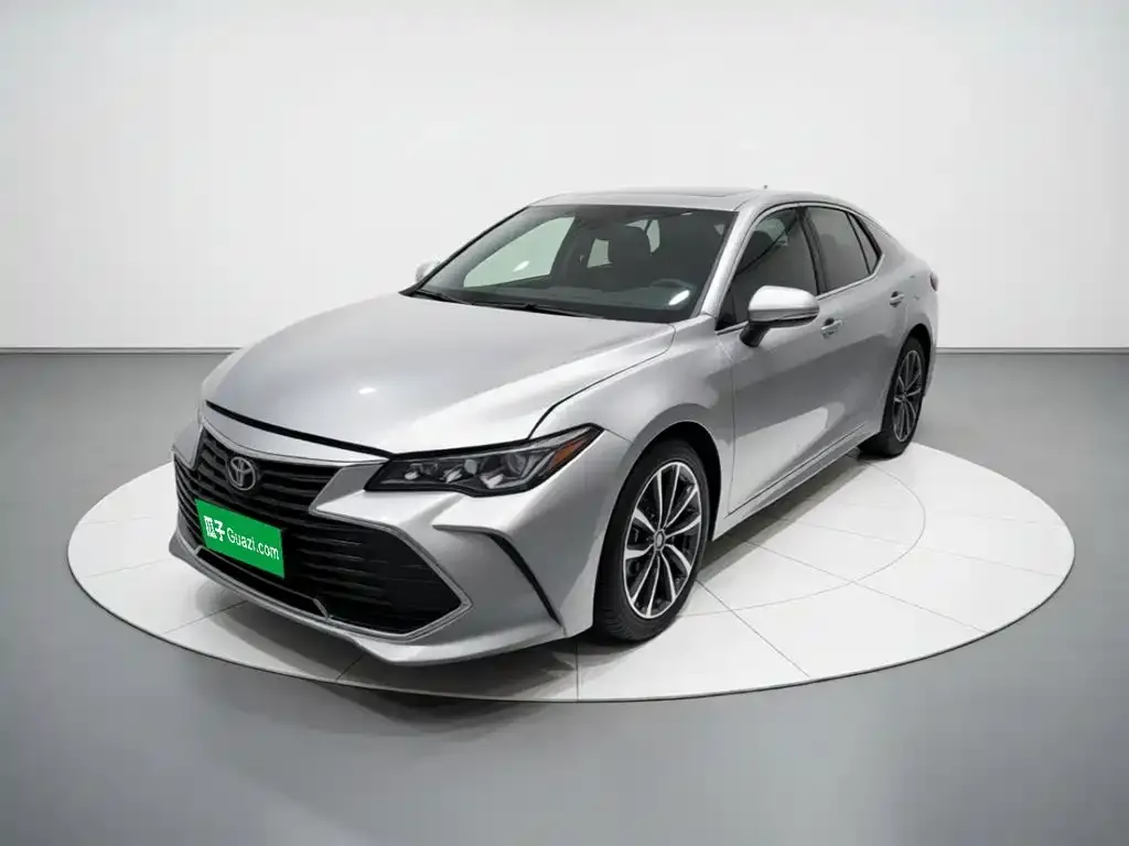 Toyota Avalon — фото 1