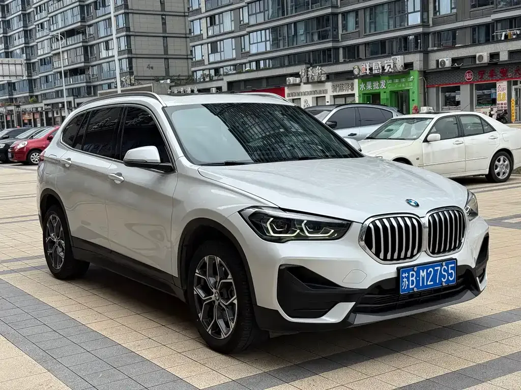 BMW X1 — фото 10