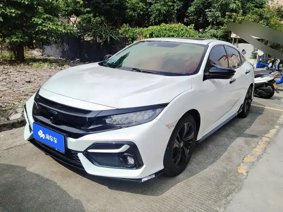 Honda Civic — фото 1