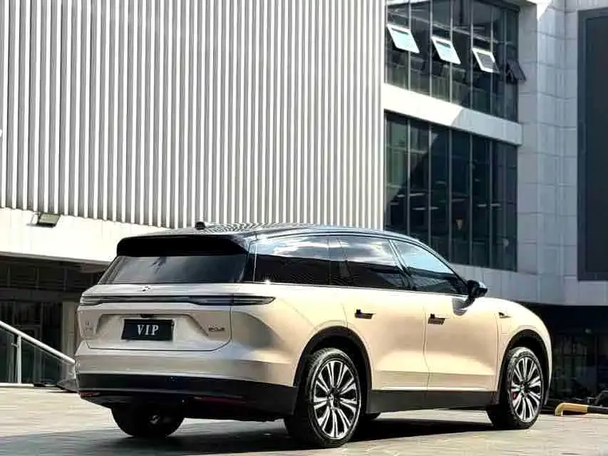 NIO ES8 — фото 7