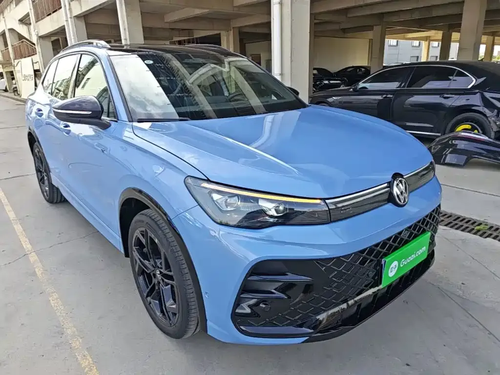 Volkswagen Tiguan L — фото 8