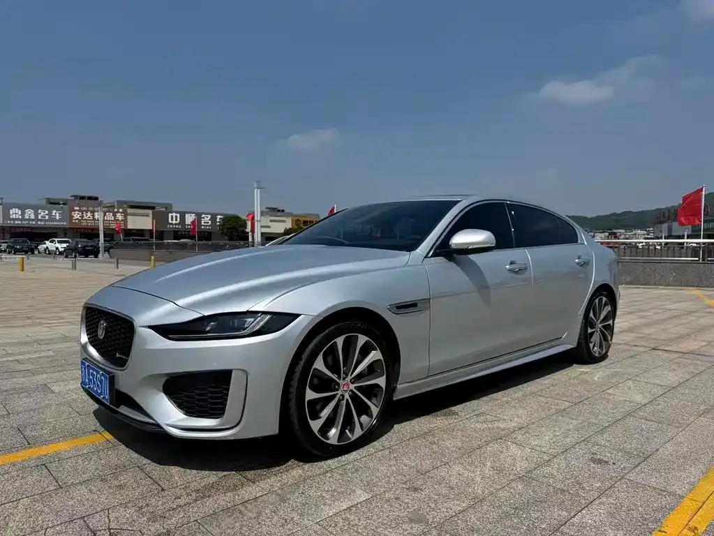 Jaguar XEL — фото 1