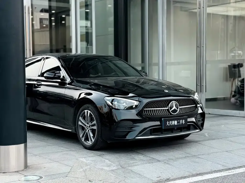 Mercedes-Benz E-Class — фото 3
