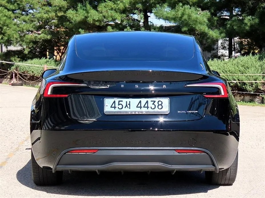 Tesla Model 3 — фото 7