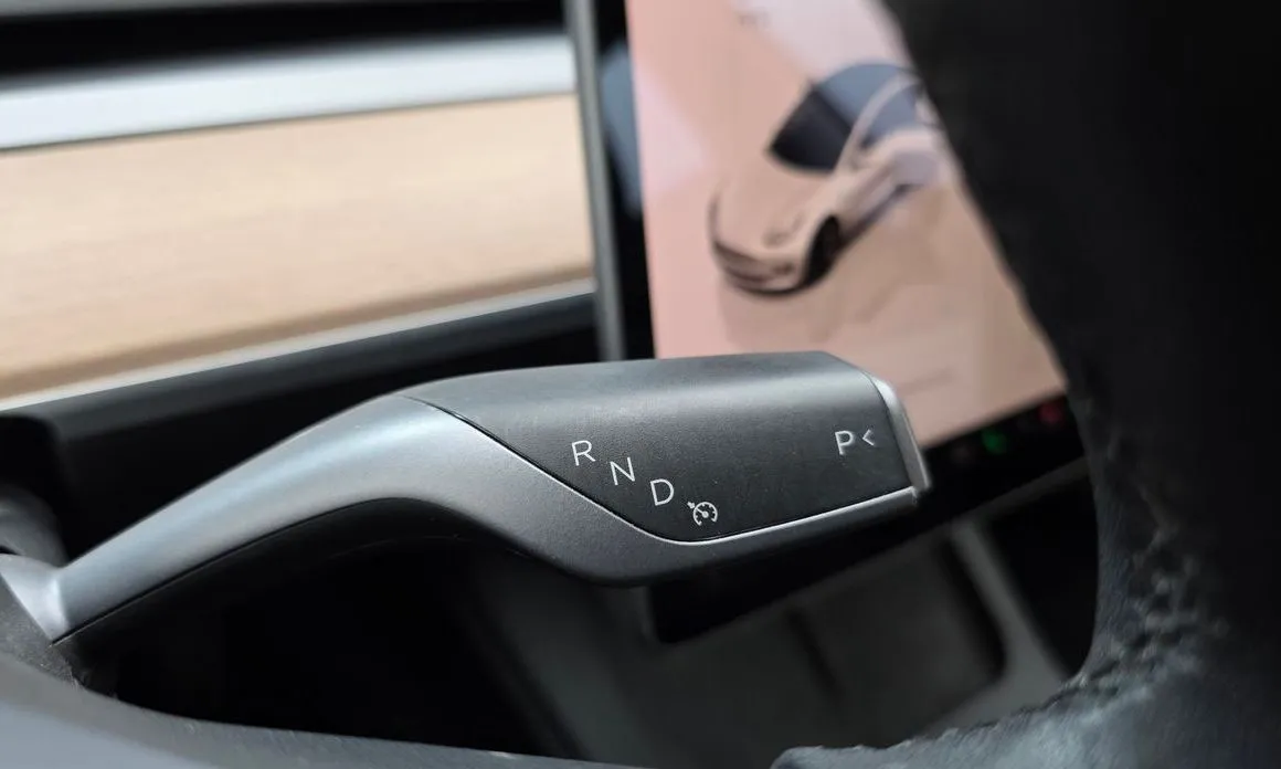Tesla Model 3 — фото 6