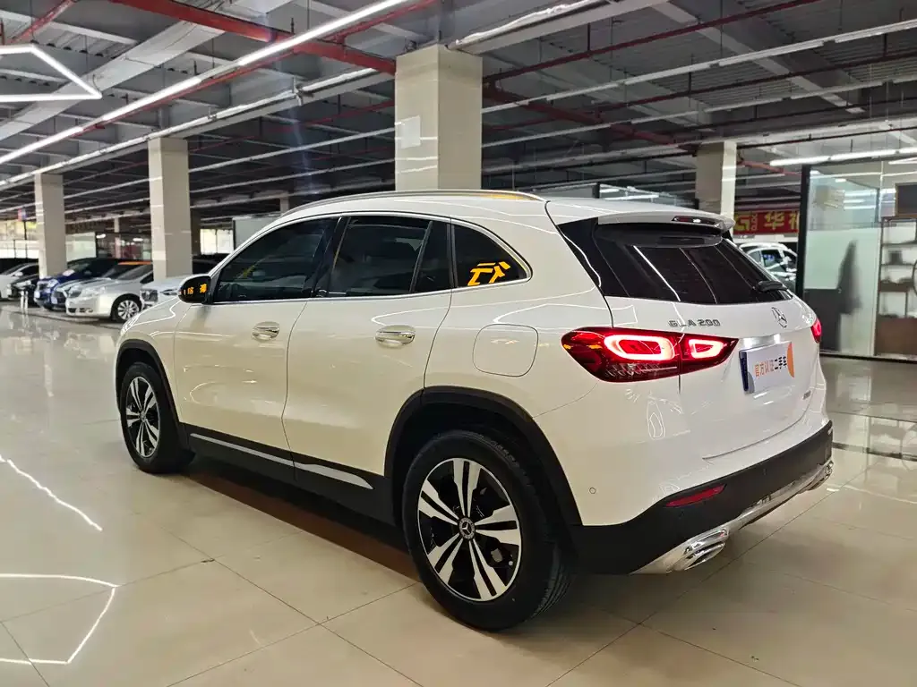 Mercedes-Benz GLA — фото 7