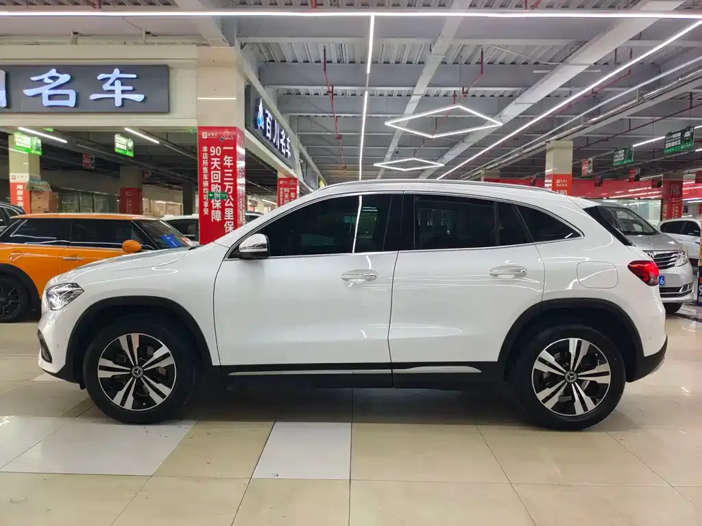 Mercedes-Benz GLA — фото 9