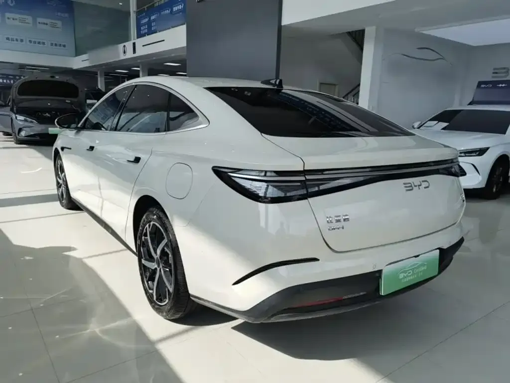 BYD Seal 07 DM-i — фото 4