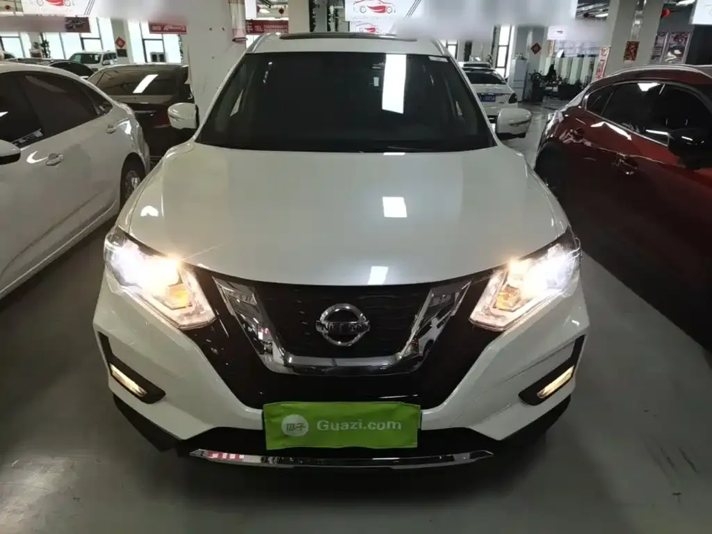 Nissan X-Trail — фото 10
